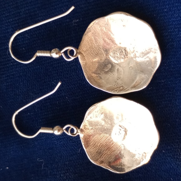 Daisy Sterling Silver Dangle Earrings - Picture 3 of 11